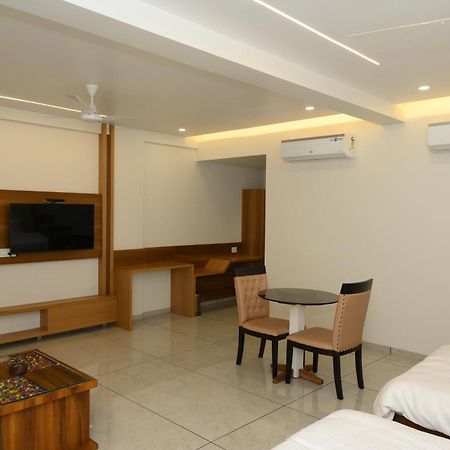 Hotel Parqotel Arnala ภายนอก รูปภาพ