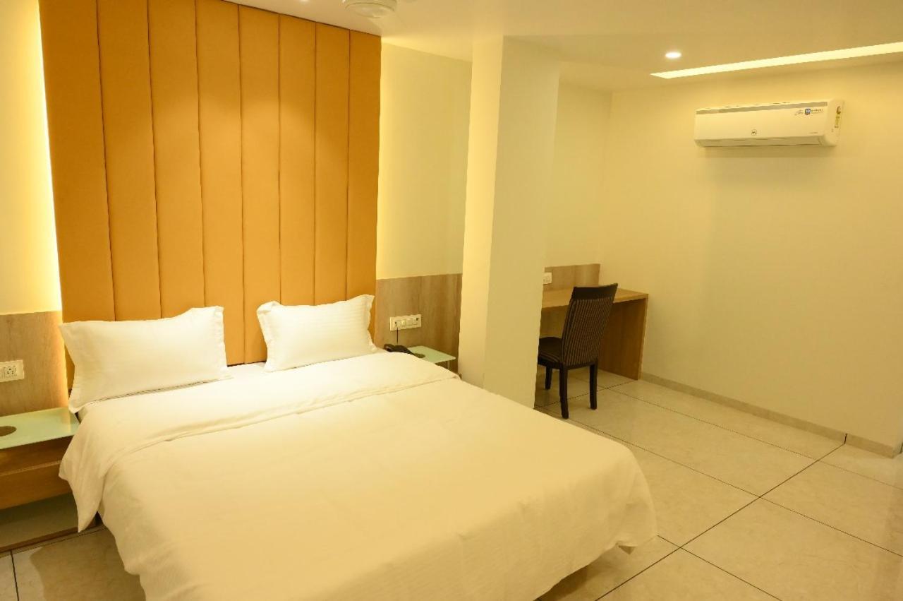 Hotel Parqotel Arnala ภายนอก รูปภาพ